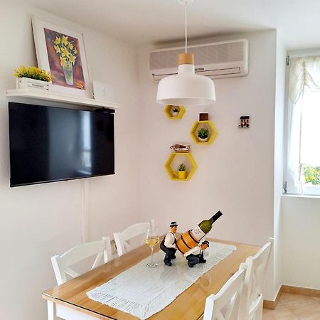 Apartment Megi In Supetar Historical Core المظهر الخارجي الصورة