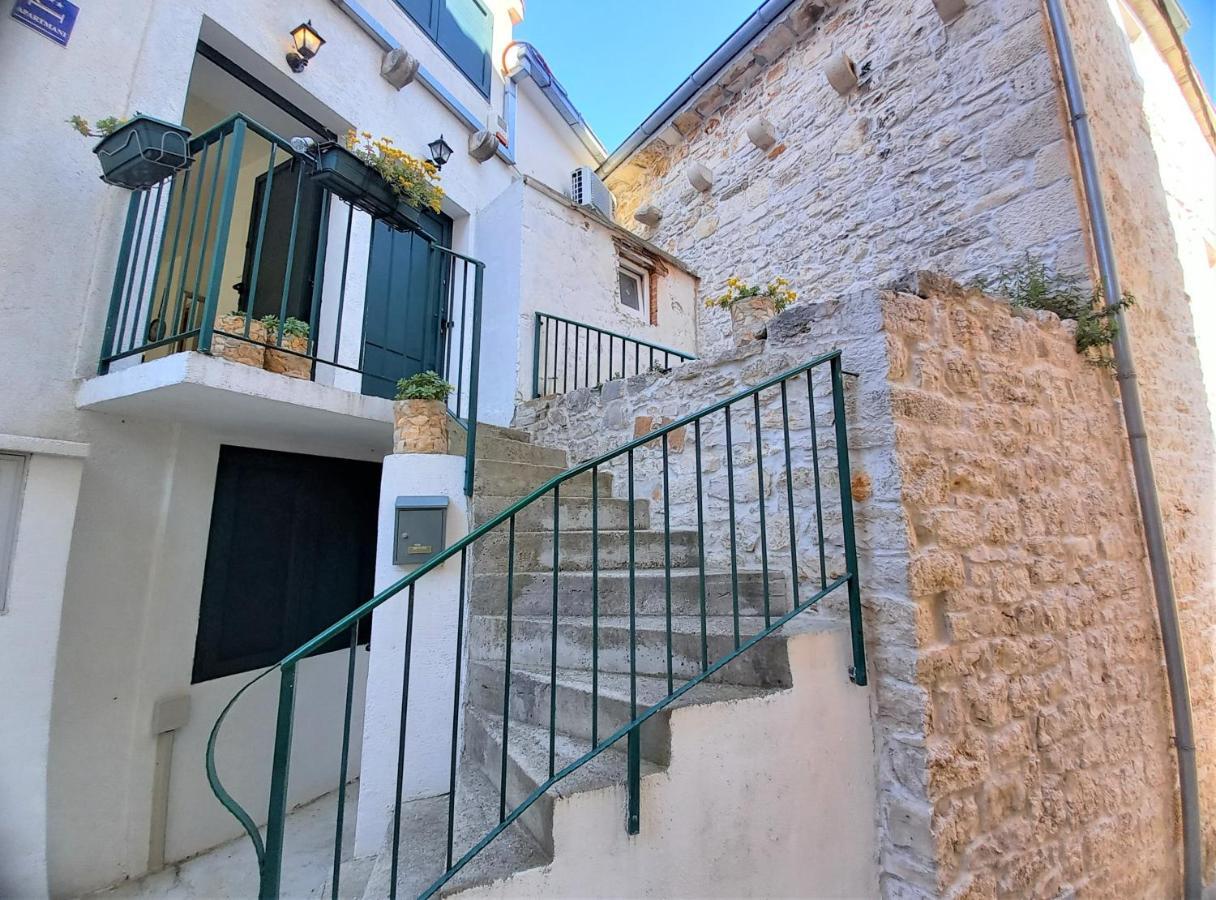 Apartment Megi In Supetar Historical Core المظهر الخارجي الصورة