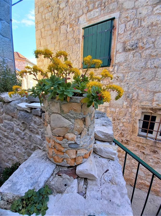 Apartment Megi In Supetar Historical Core المظهر الخارجي الصورة