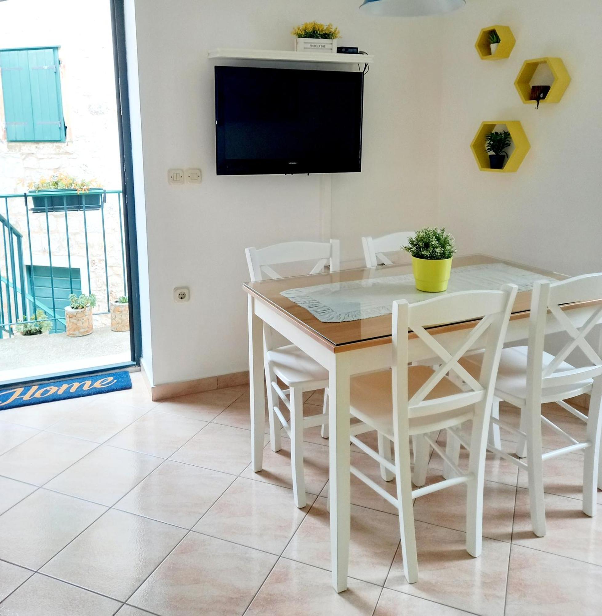 Apartment Megi In Supetar Historical Core المظهر الخارجي الصورة